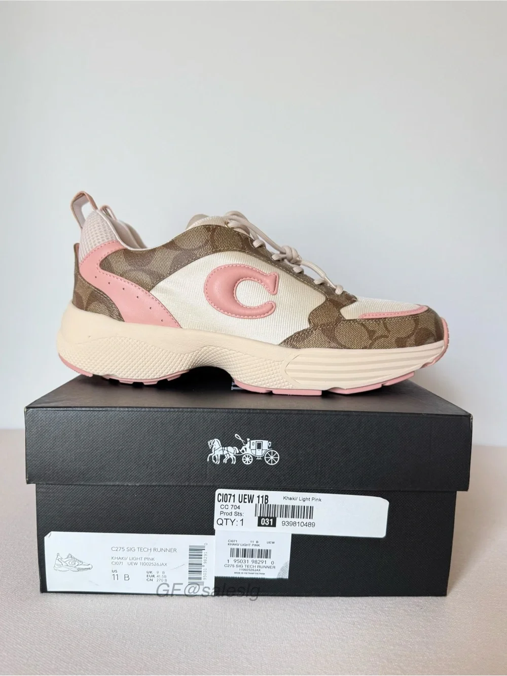 NWT Coach C275 Tech lady’s Runner Sneaker Pink Signature size 11B CI071